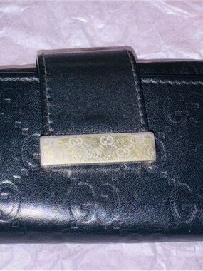 Gucci Black Leather Key Holder with Gold Hardware